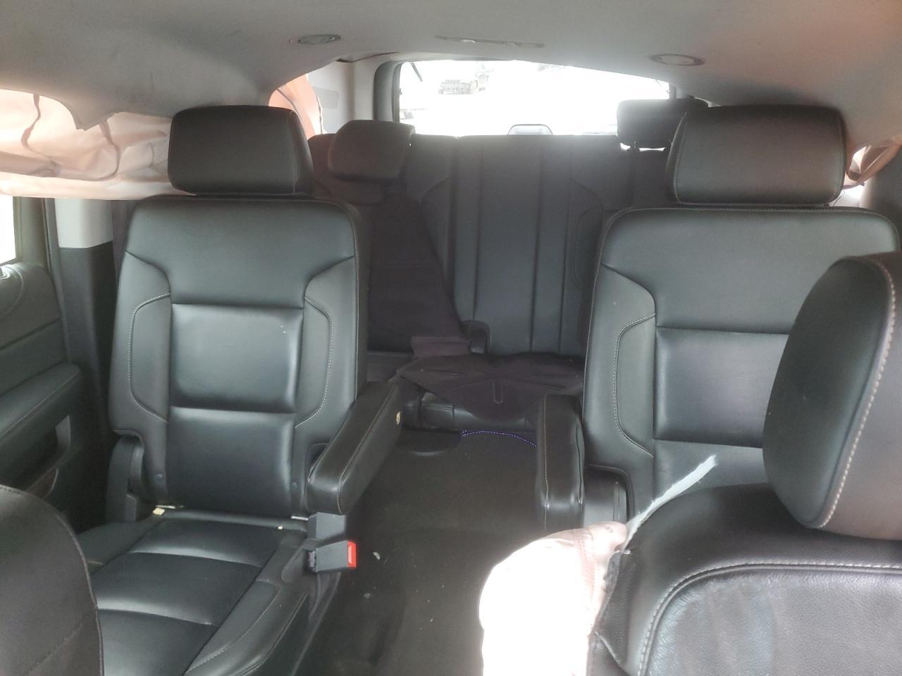 2016 CHEVROLET Suburban