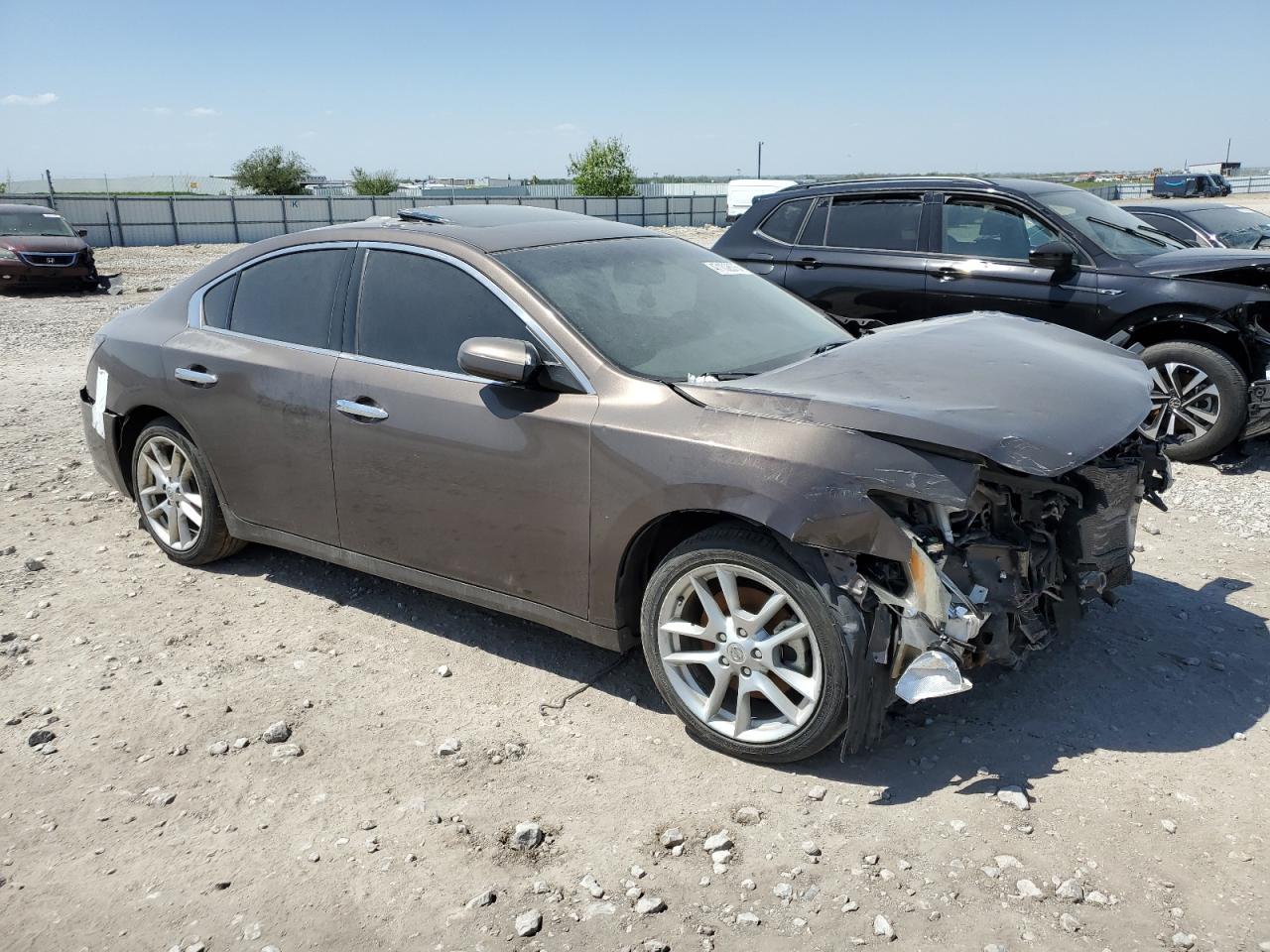 2012 NISSAN Maxima
