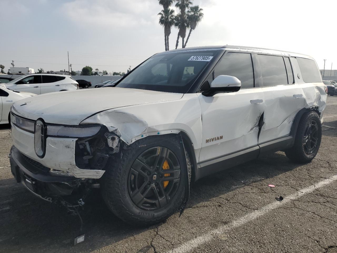 2023 RIVIAN R1s