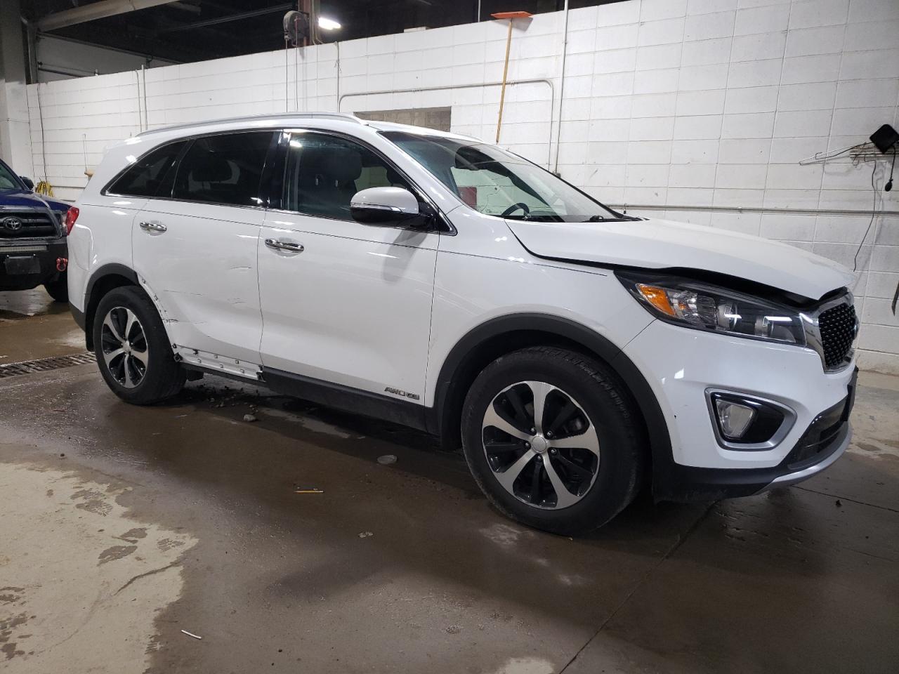 2016 KIA SORENTO