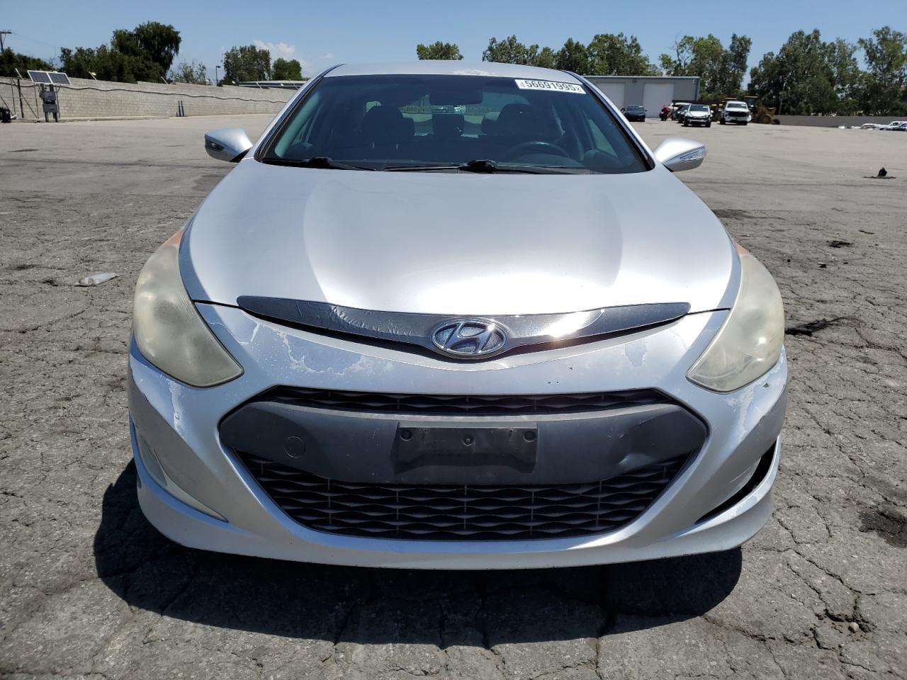 2011 HYUNDAI SONATA