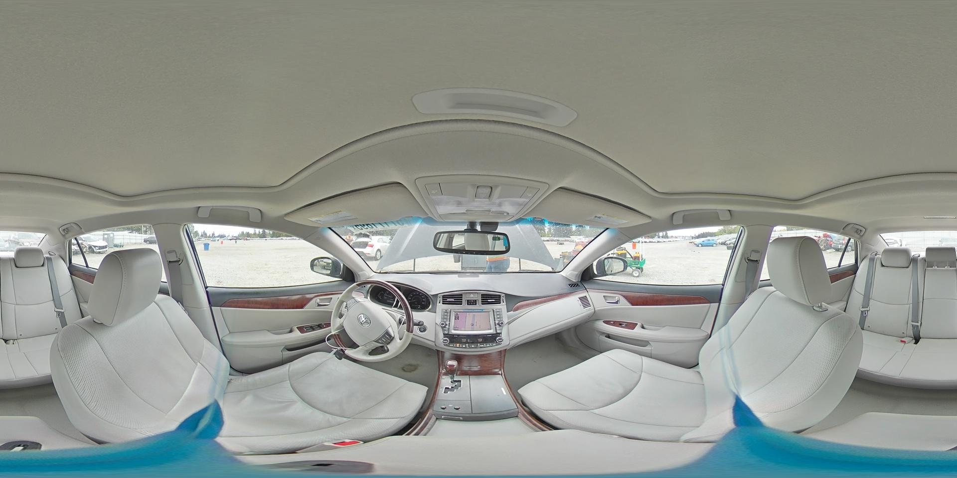 2011 TOYOTA Avalon