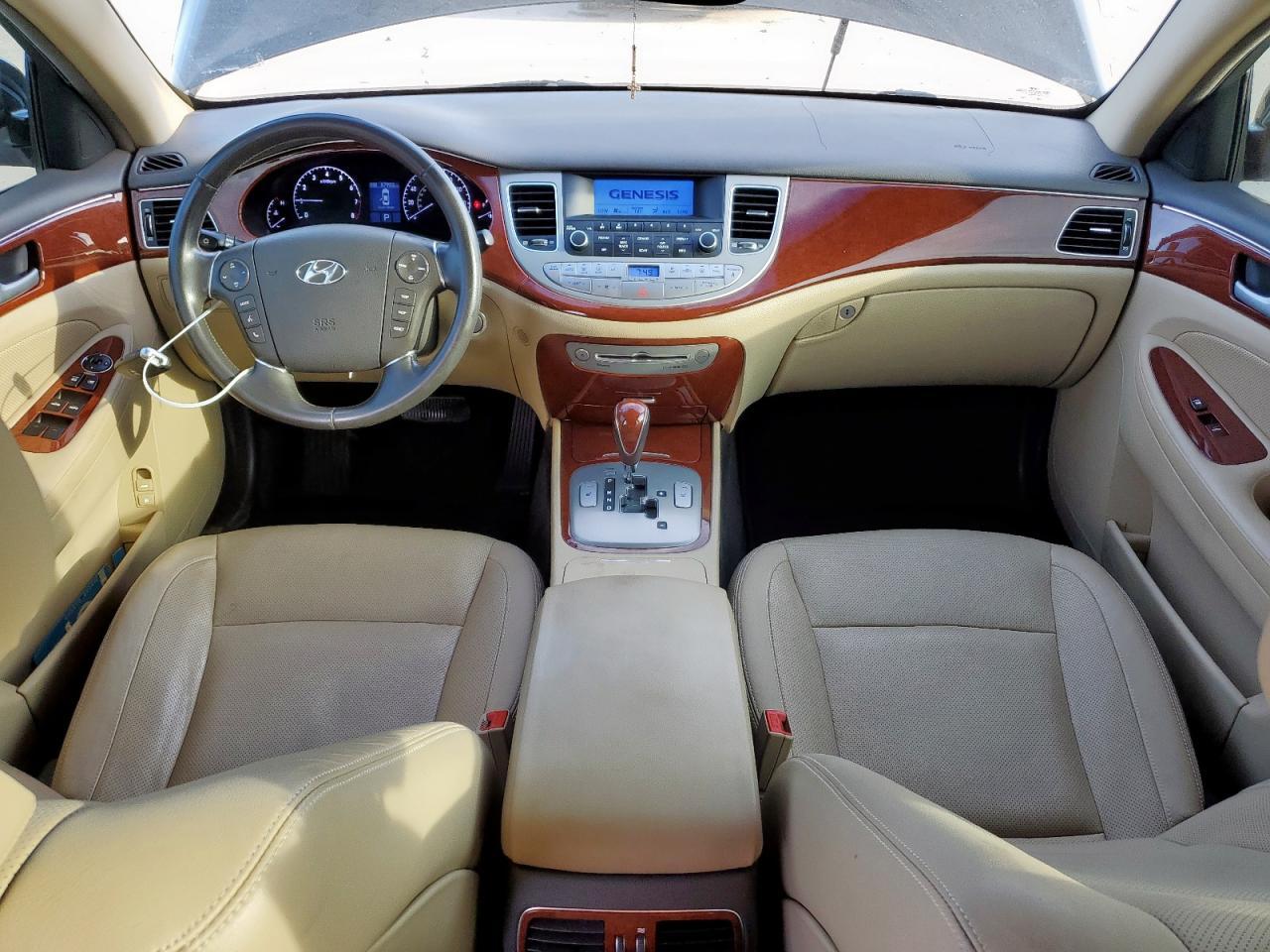 2014 HYUNDAI GENESIS