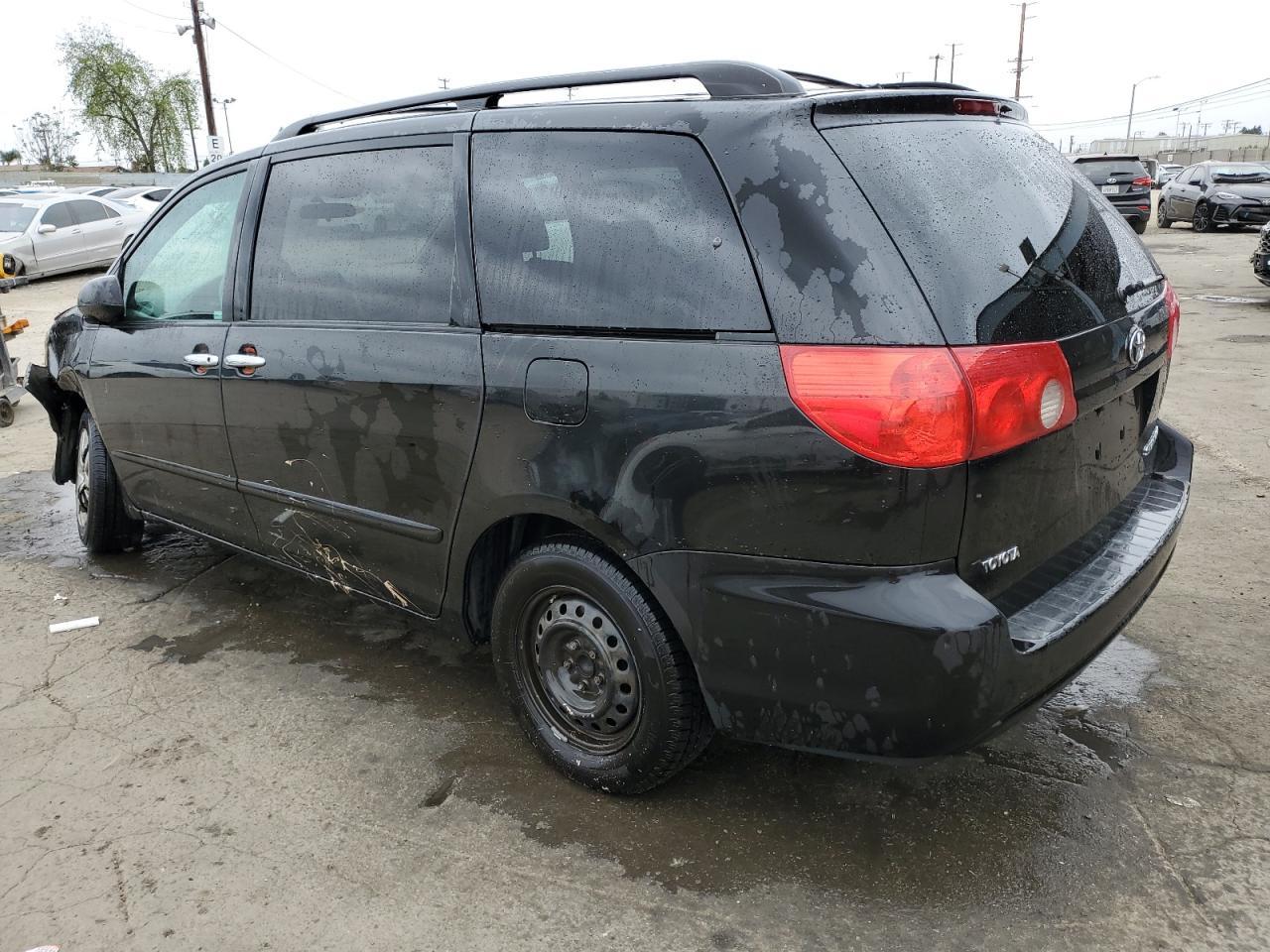 2009 TOYOTA SIENNA