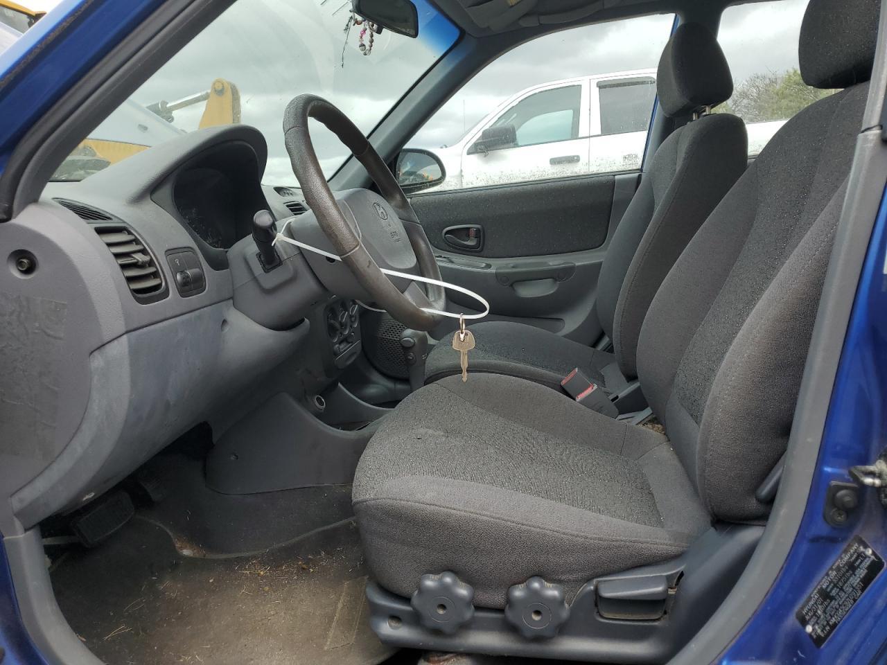 2002 HYUNDAI ACCENT