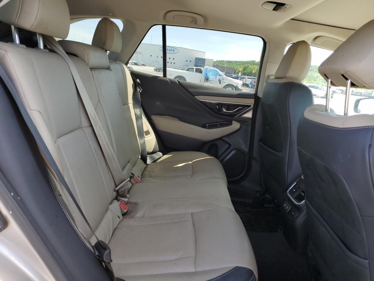 2020 SUBARU Outback