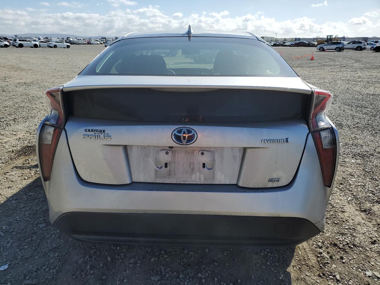 2016 TOYOTA PRIUS