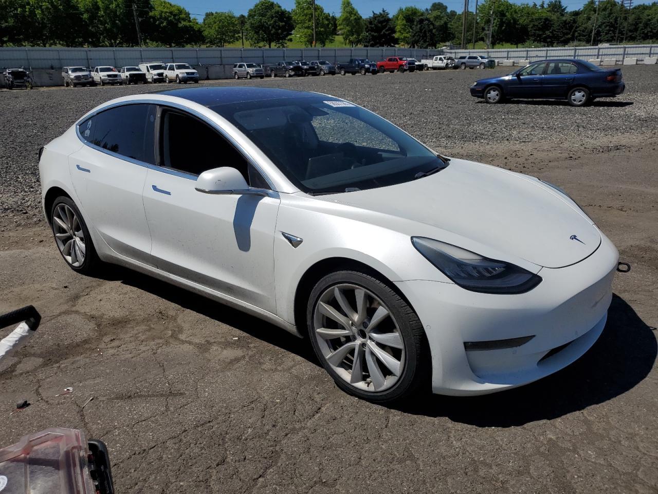 2018 TESLA MODEL 3