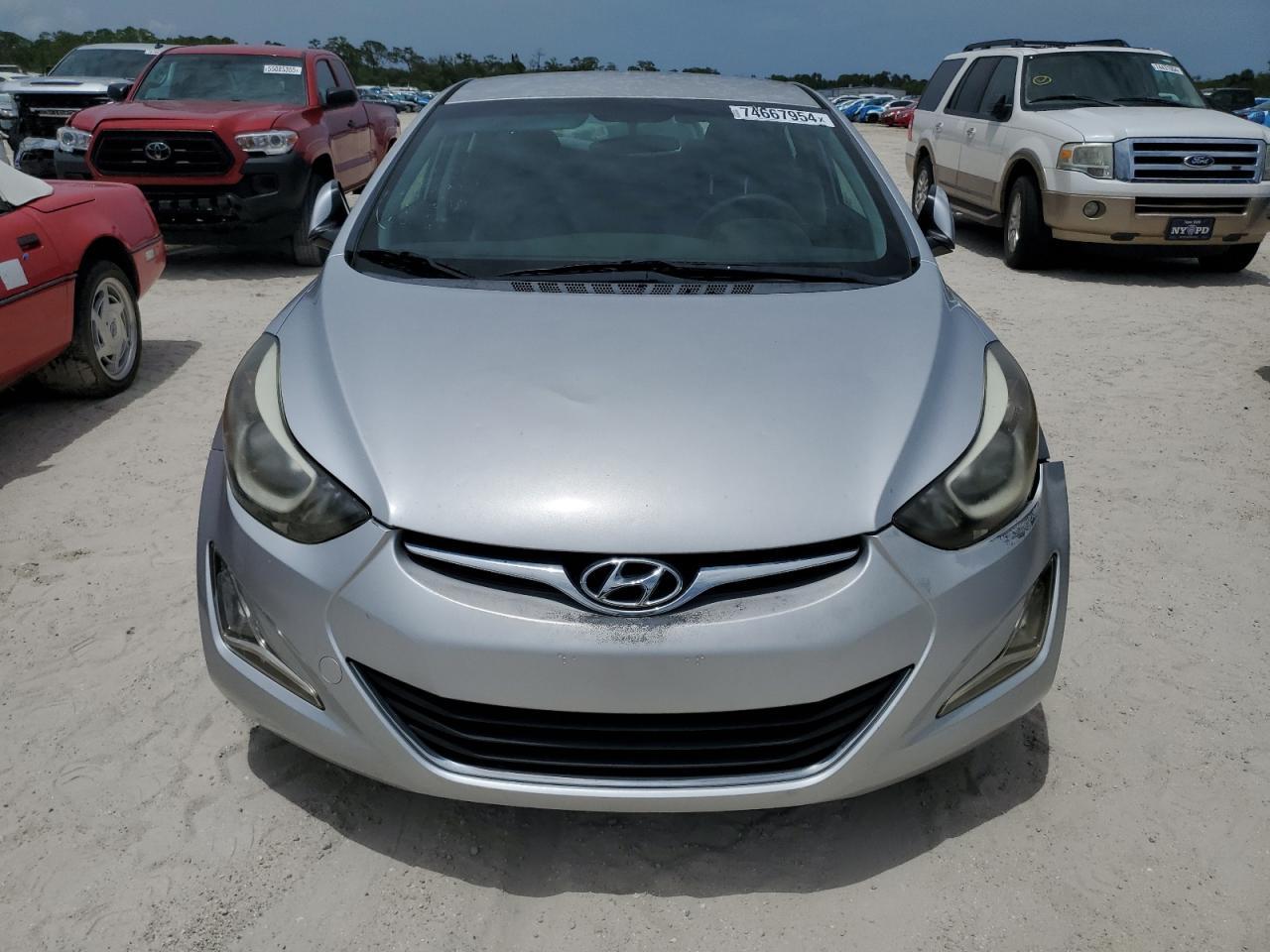 2016 HYUNDAI ELANTRA