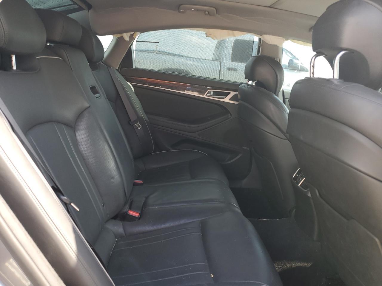 2015 HYUNDAI GENESIS
