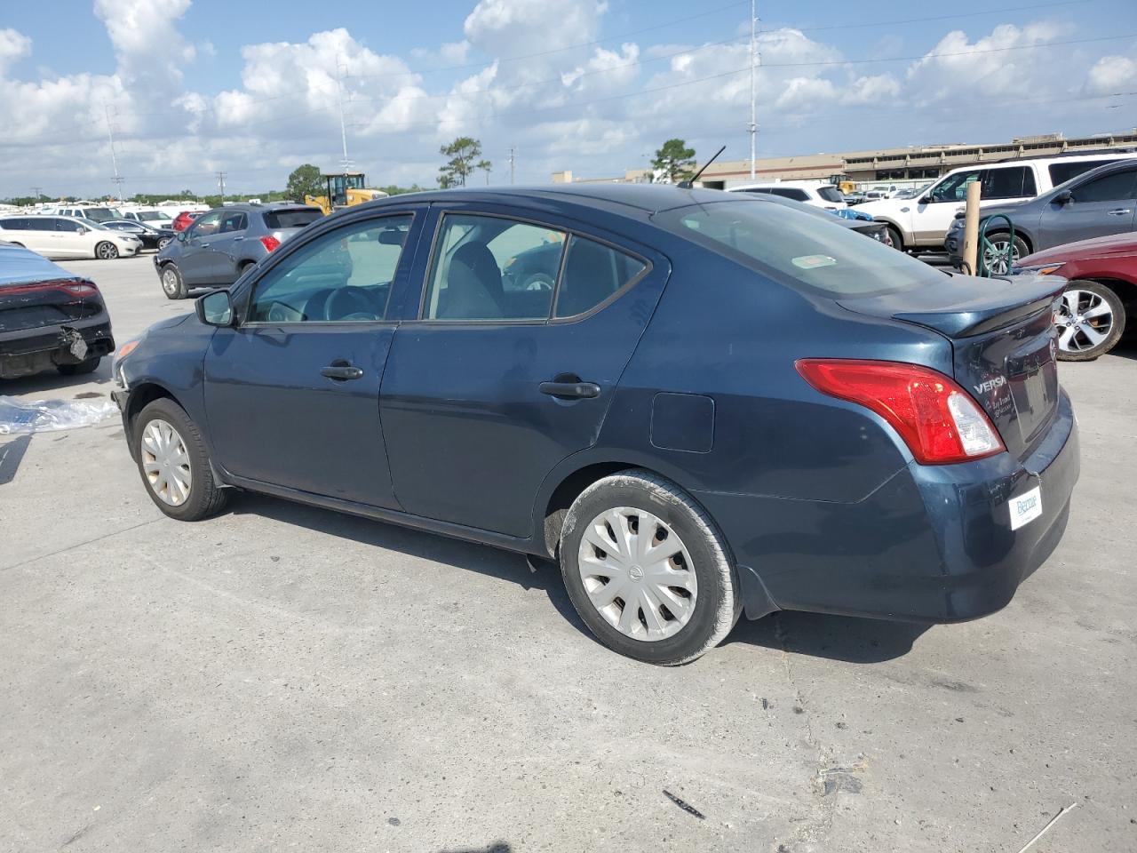 2017 NISSAN VERSA