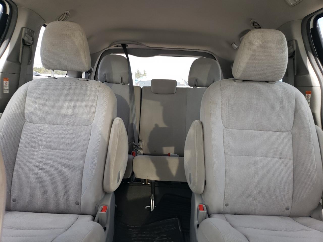 2017 TOYOTA SIENNA