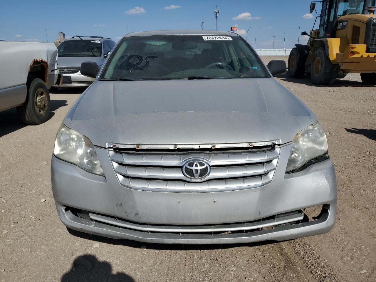 2005 TOYOTA Avalon