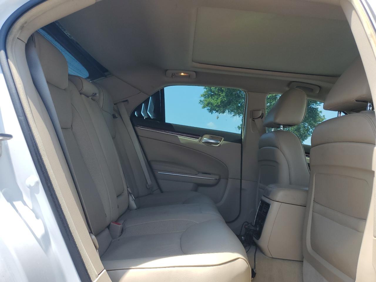 2011 CHRYSLER 300