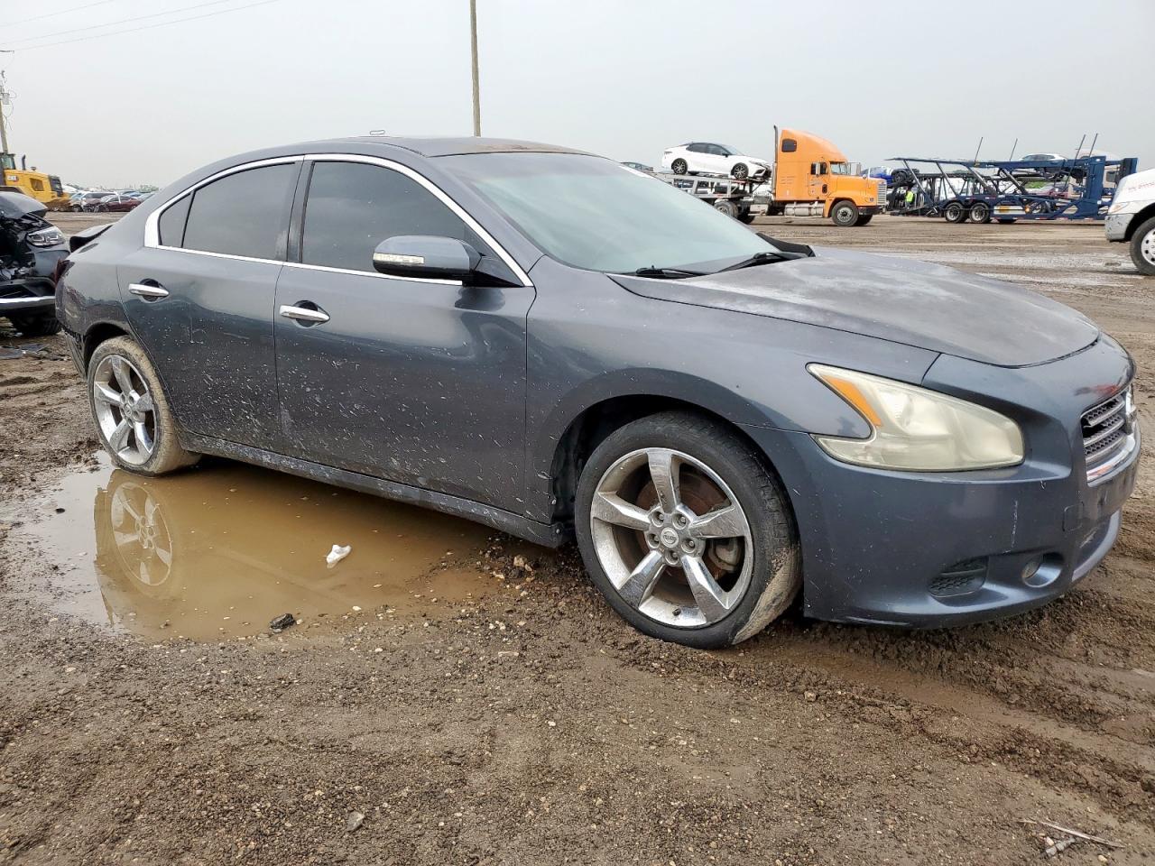 2009 NISSAN Maxima