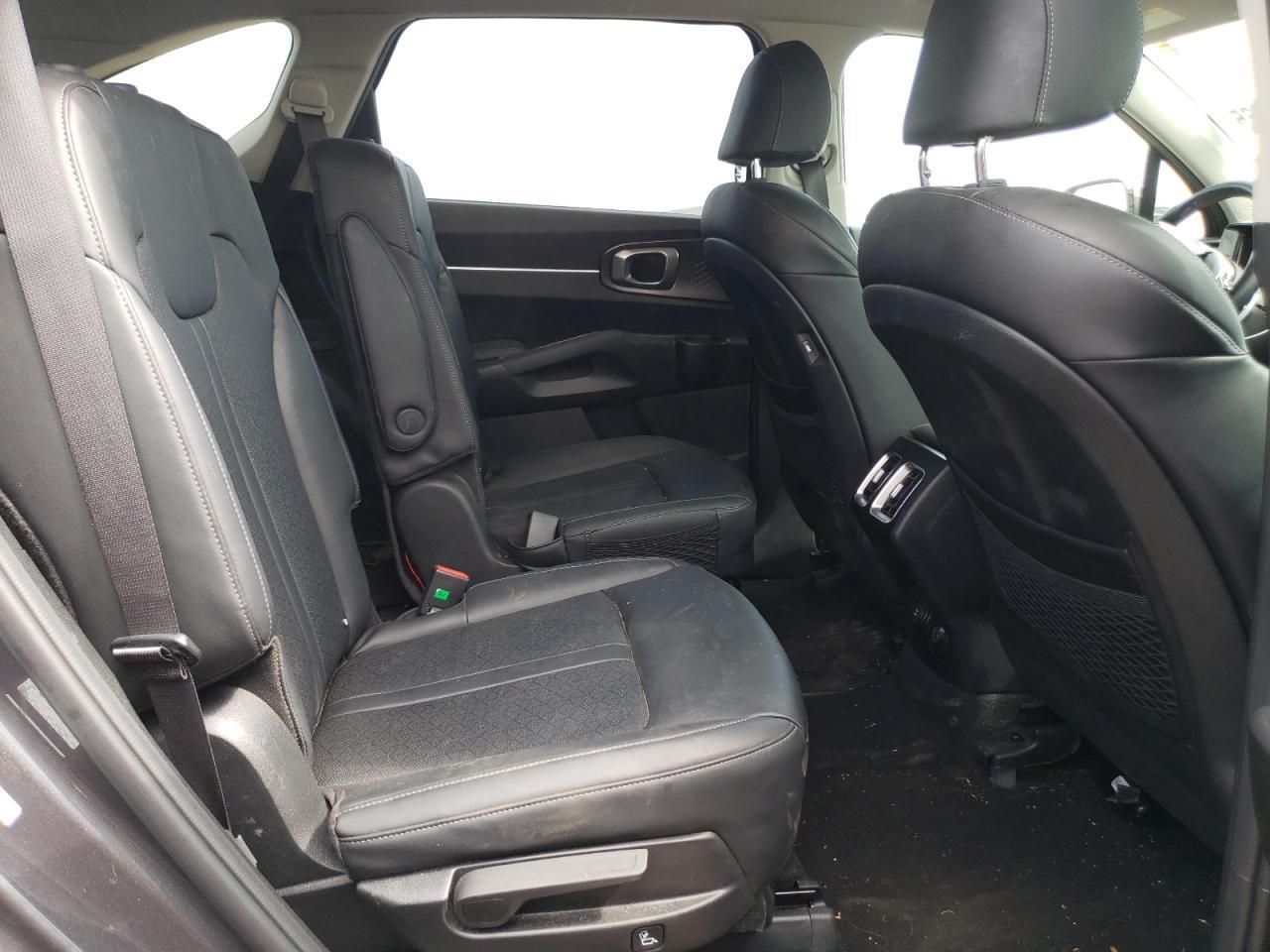 2022 KIA SORENTO