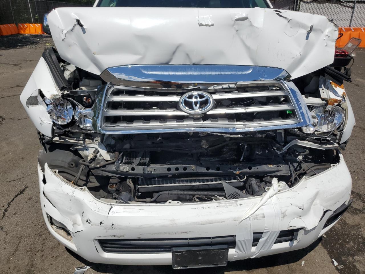 2008 TOYOTA Sequoia