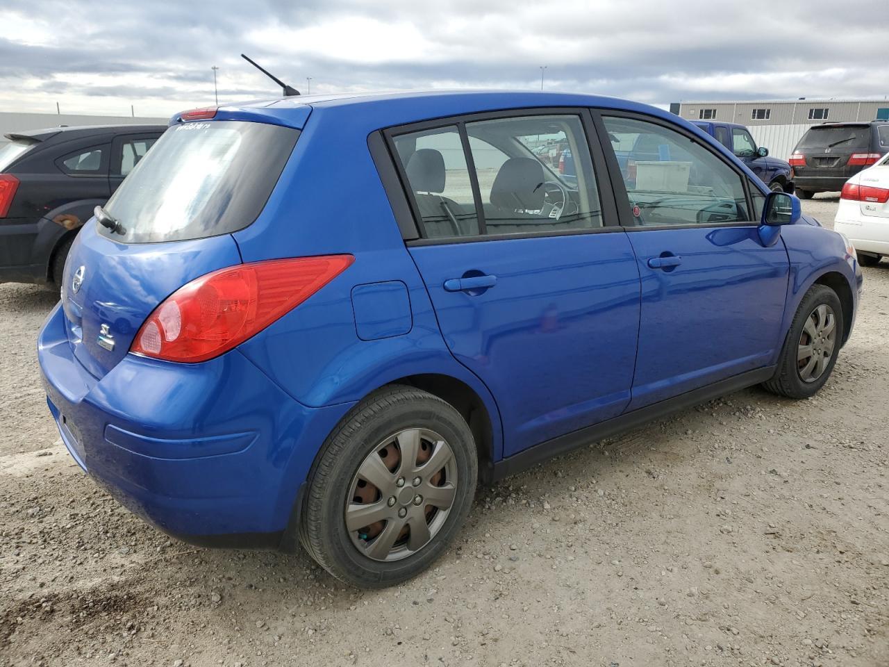 2012 NISSAN VERSA