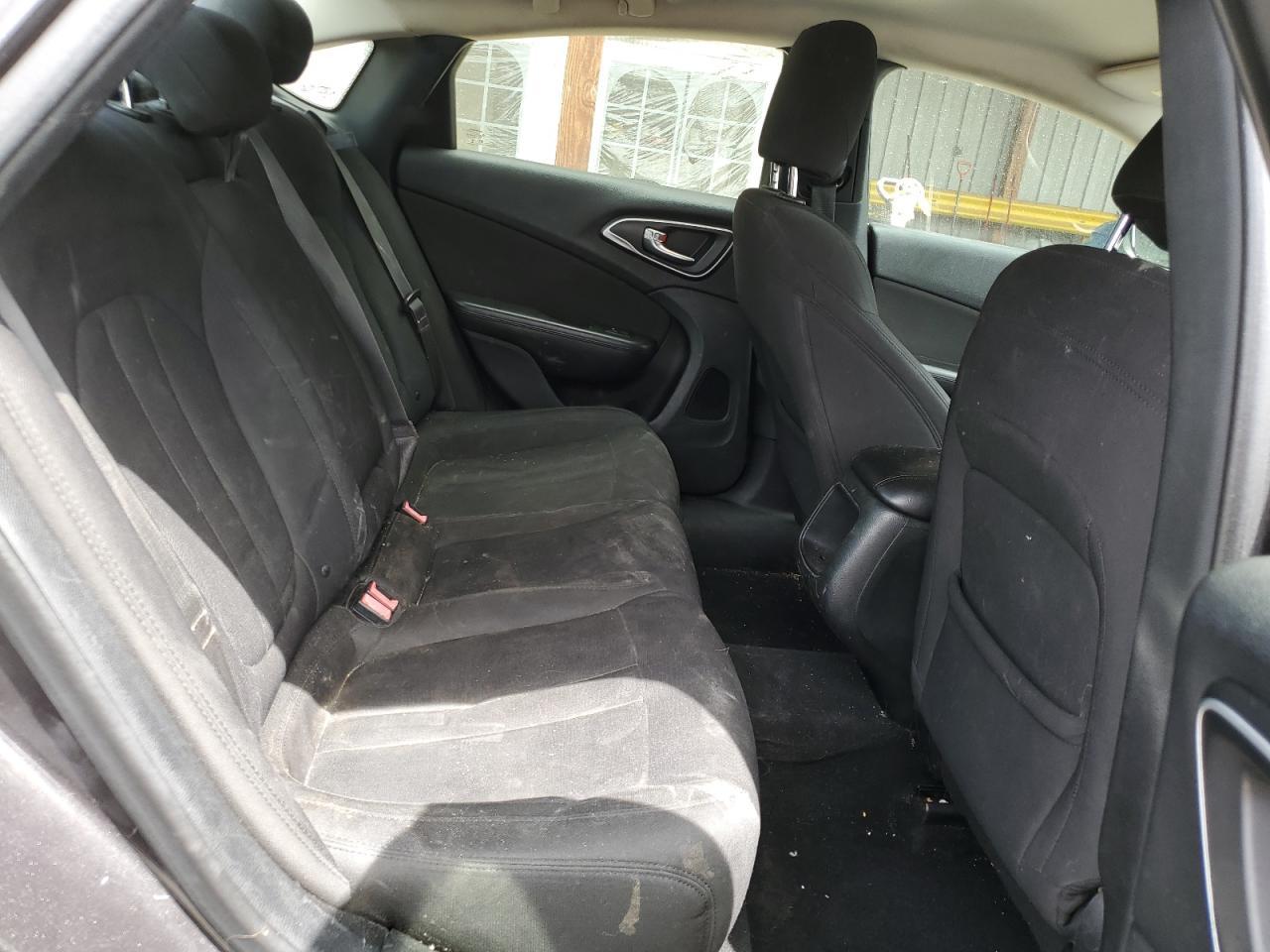 2015 CHRYSLER 200
