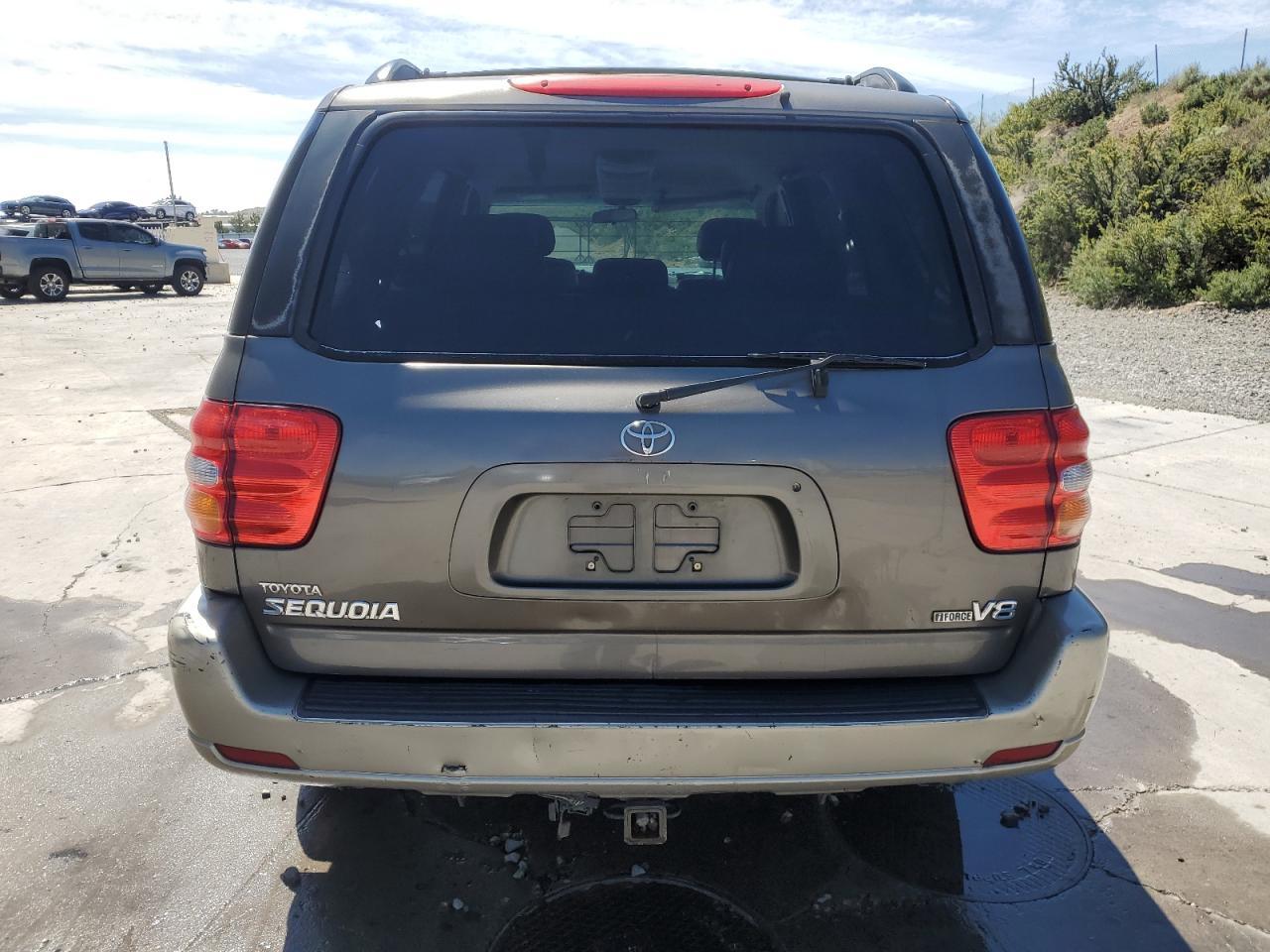 2003 TOYOTA Sequoia