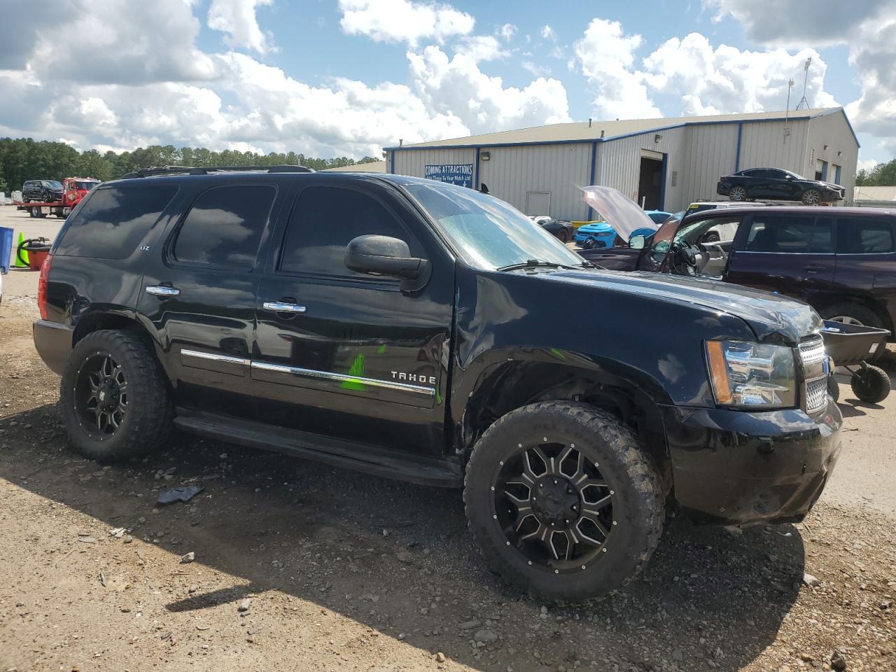 2011 CHEVROLET Tahoe