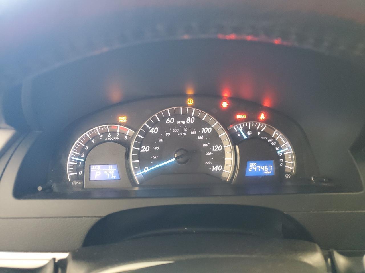 2014 TOYOTA CAMRY