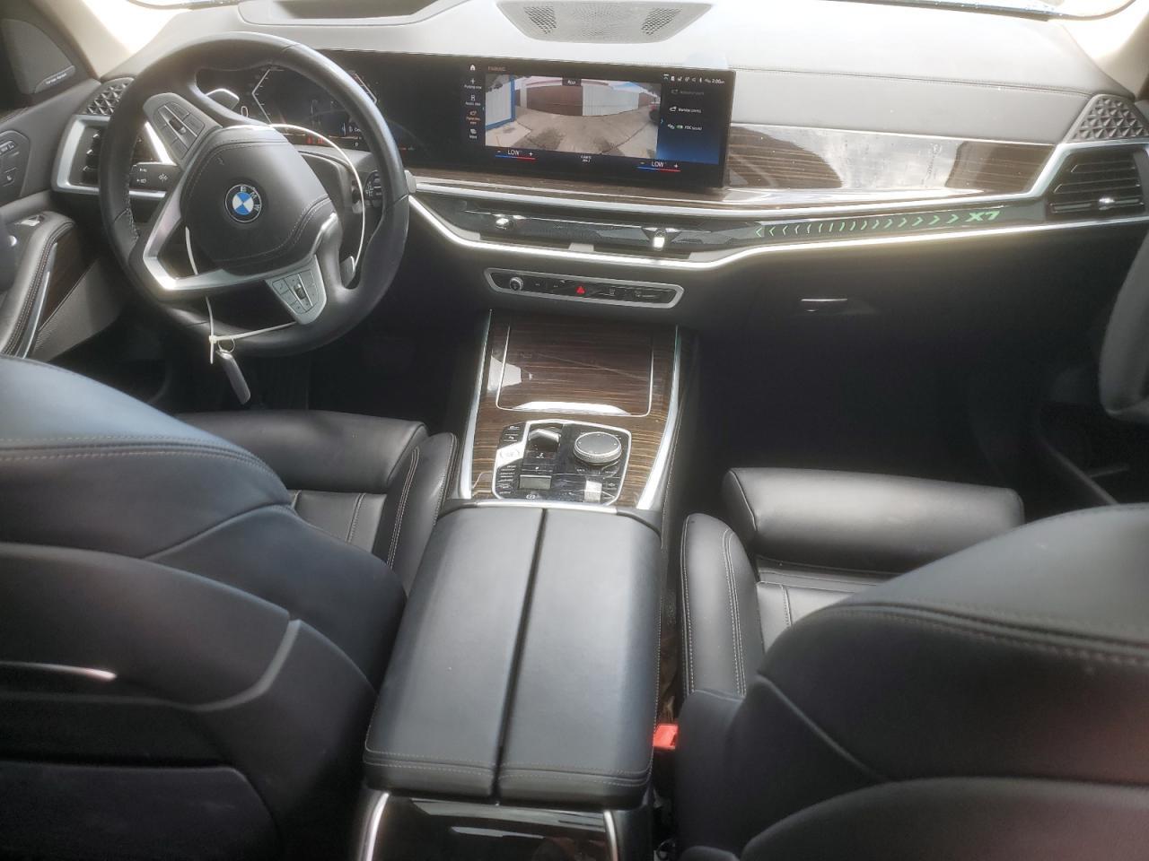 2023 BMW X7