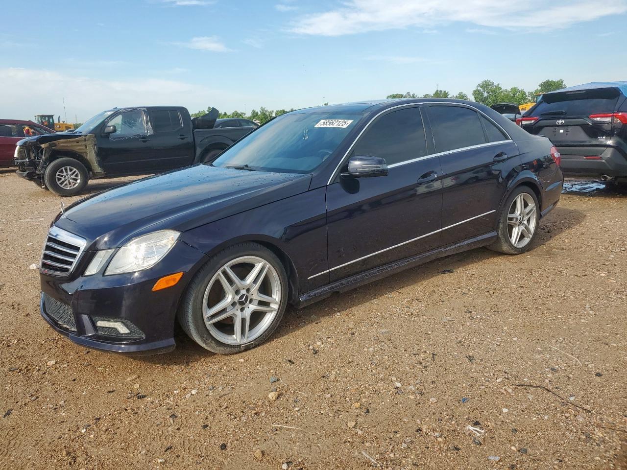 2011 MERCEDES-BENZ E-Class