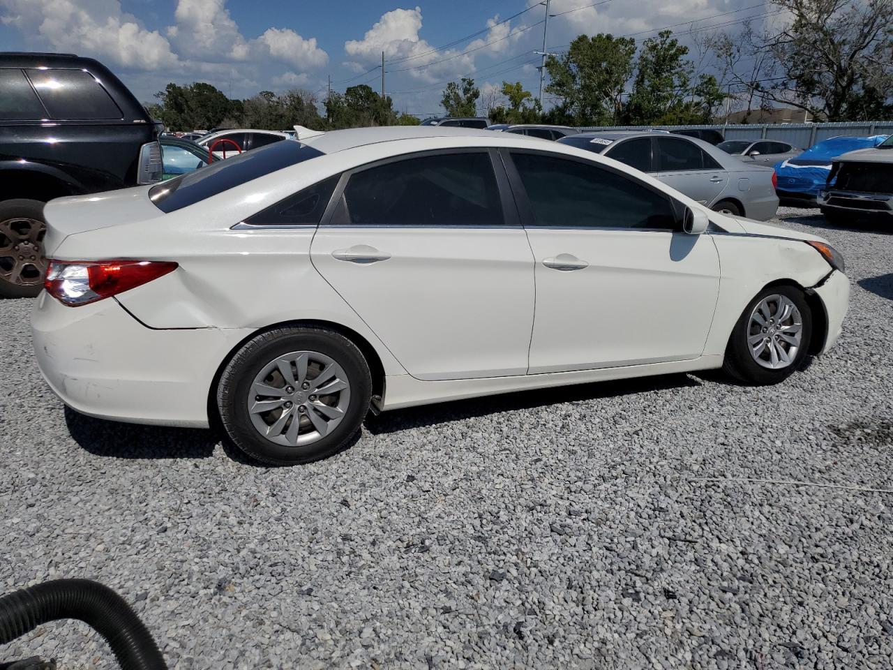 2011 HYUNDAI SONATA
