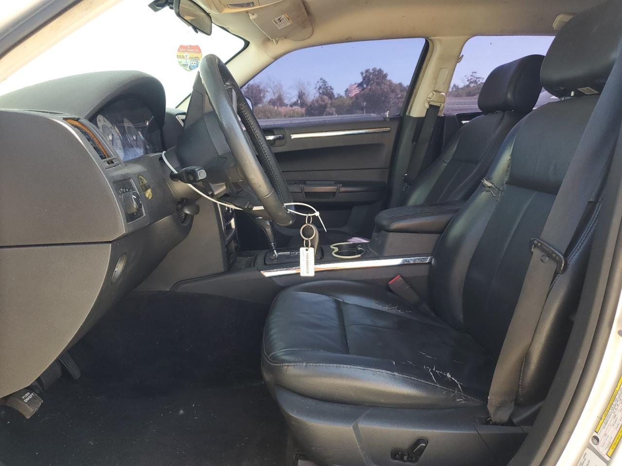 2010 CHRYSLER 300