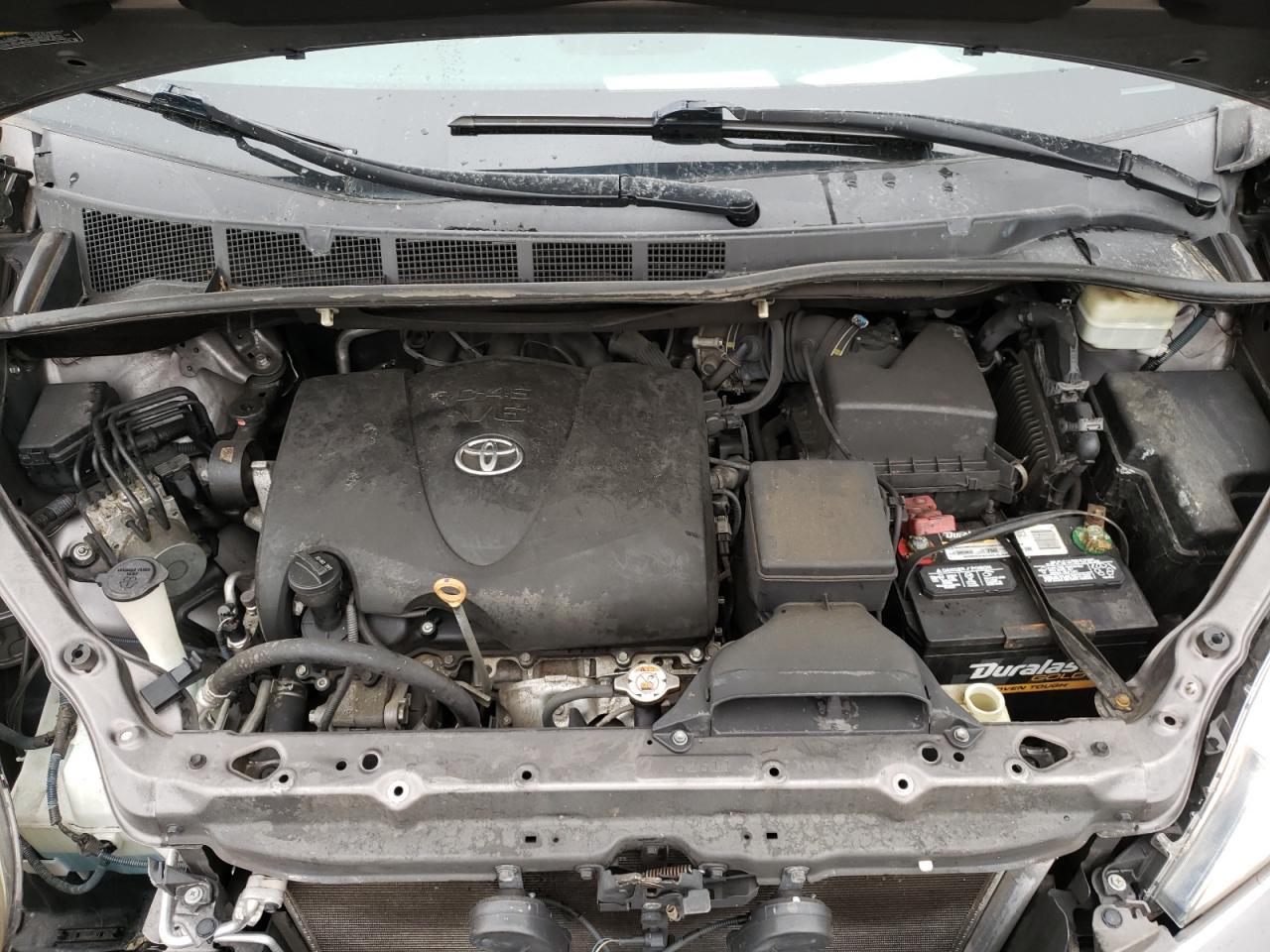 2017 TOYOTA SIENNA