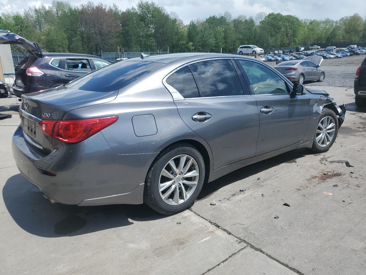 2015 INFINITI Q50