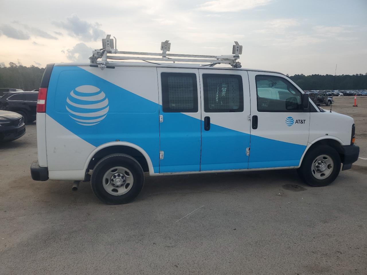 2017 CHEVROLET EXPRESS 2500