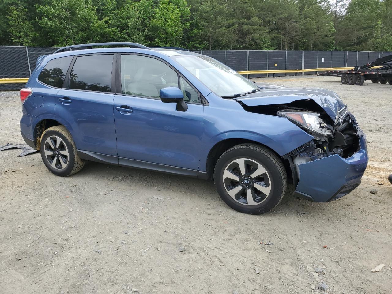 2017 SUBARU FORESTER