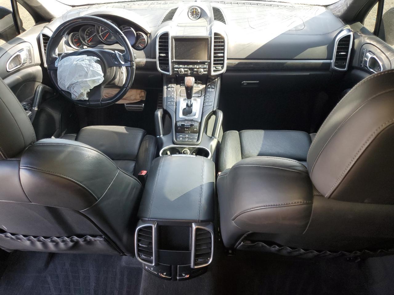 2012 PORSCHE CAYENNE