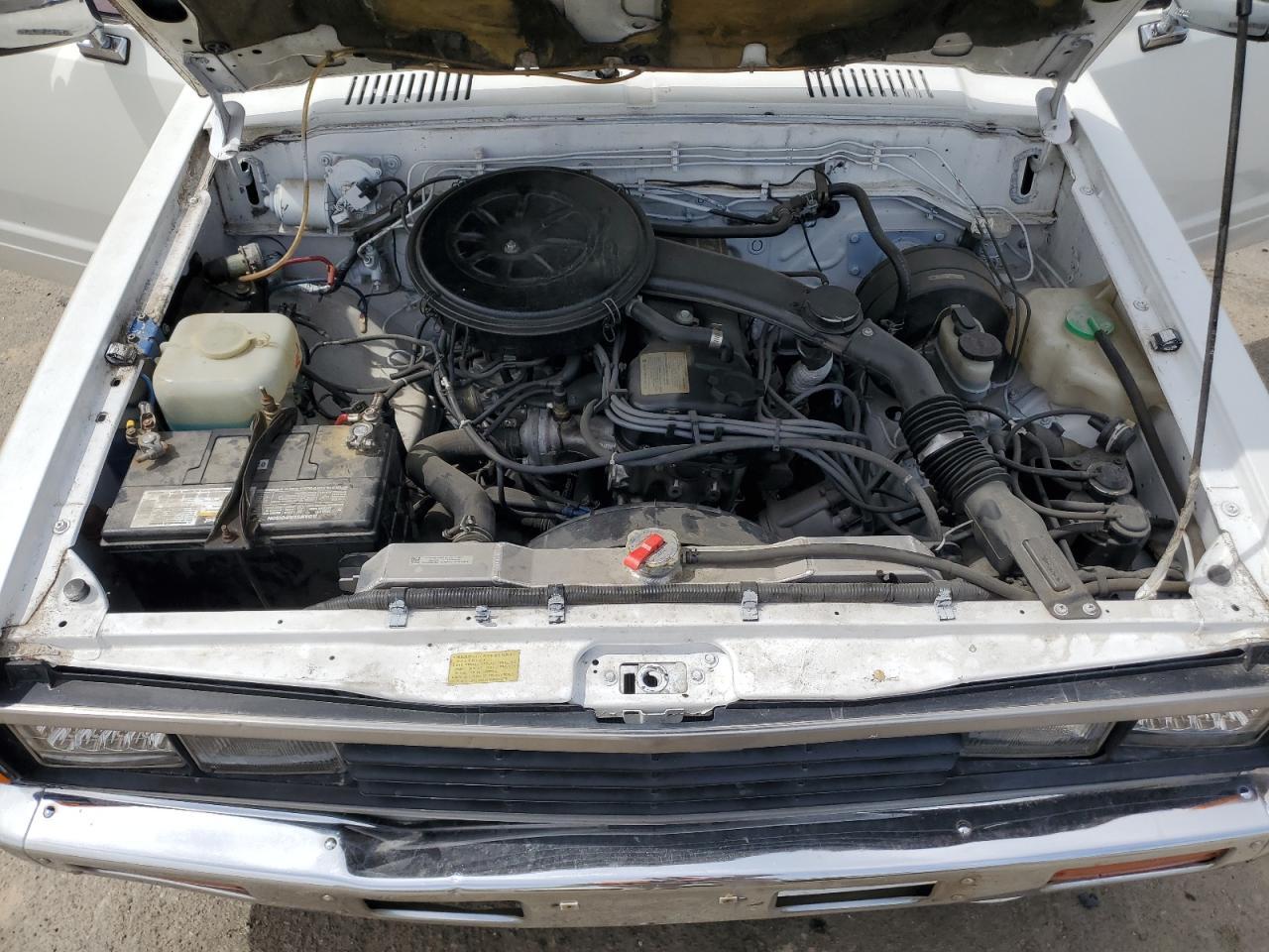 1985 NISSAN 720