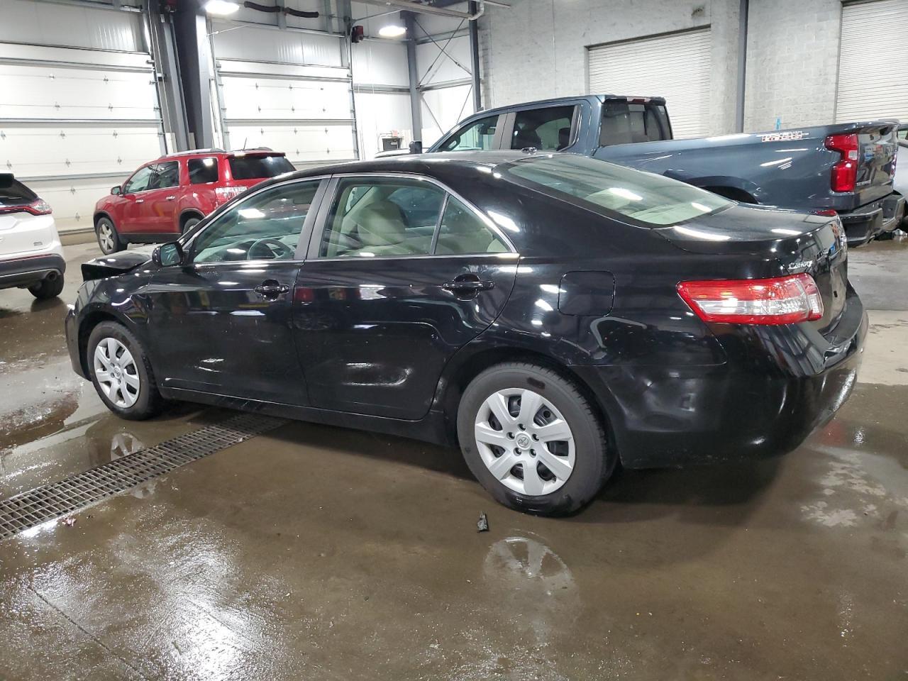 2010 TOYOTA CAMRY