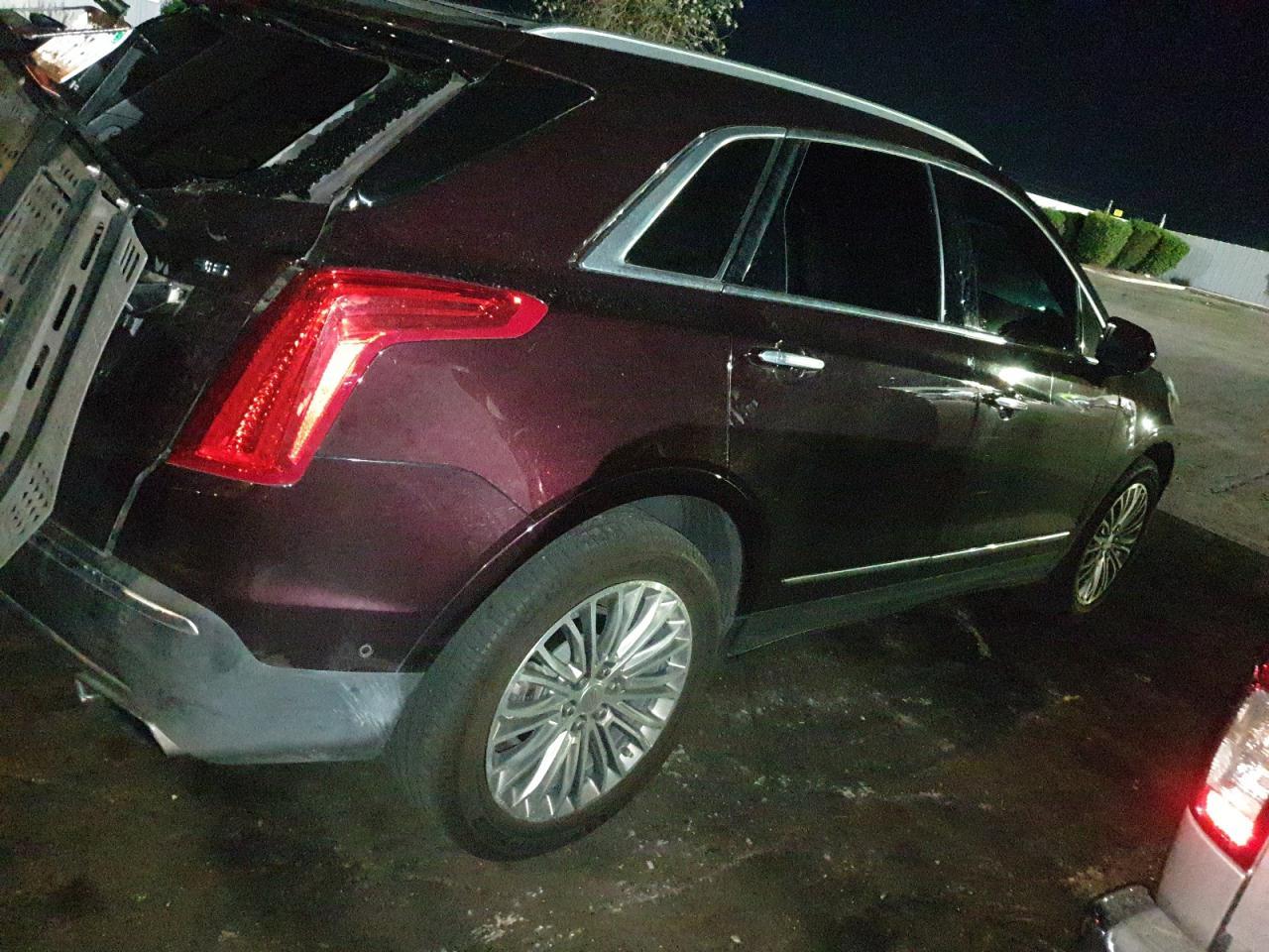 2017 CADILLAC XT5