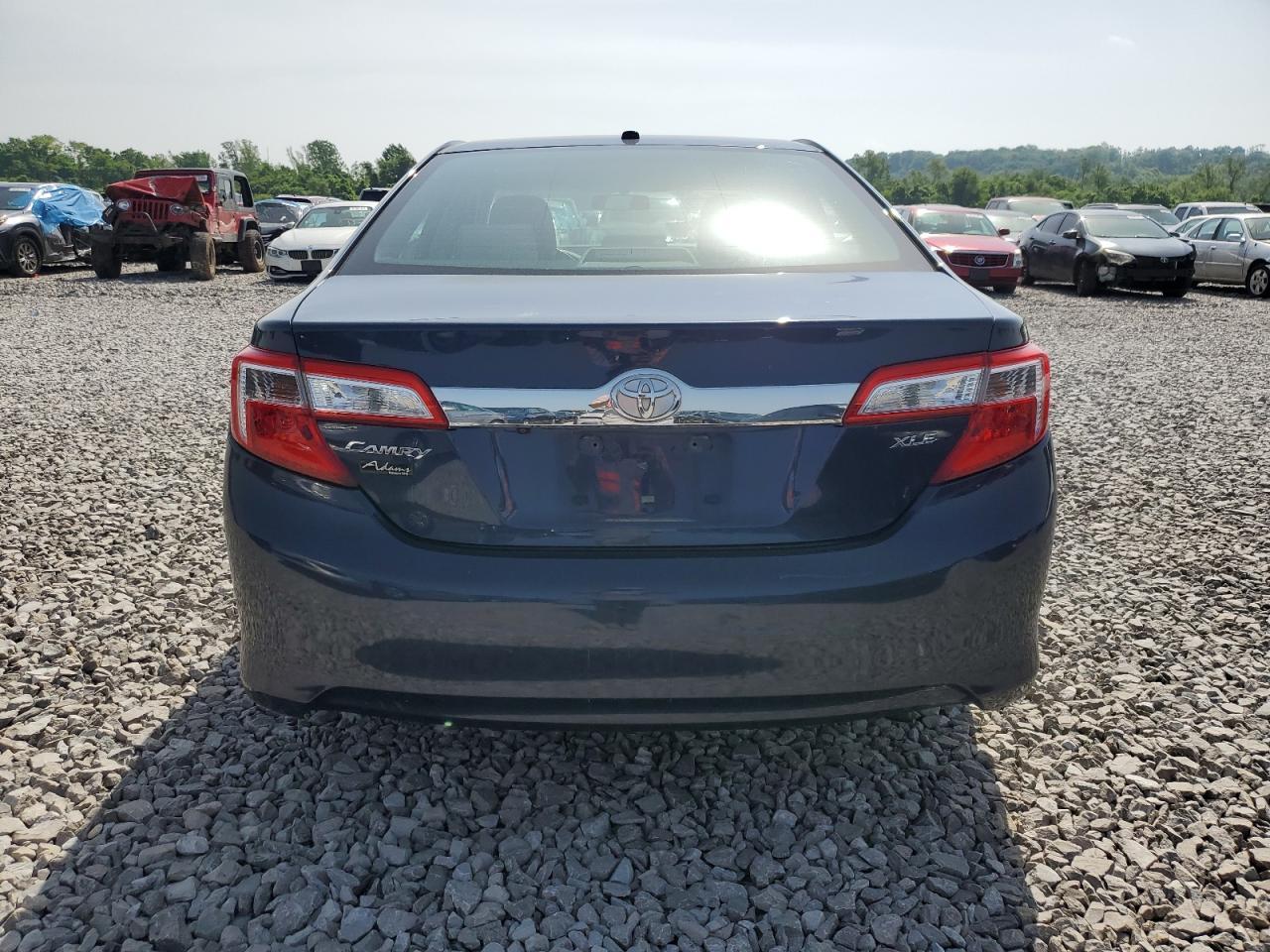 2014 TOYOTA CAMRY