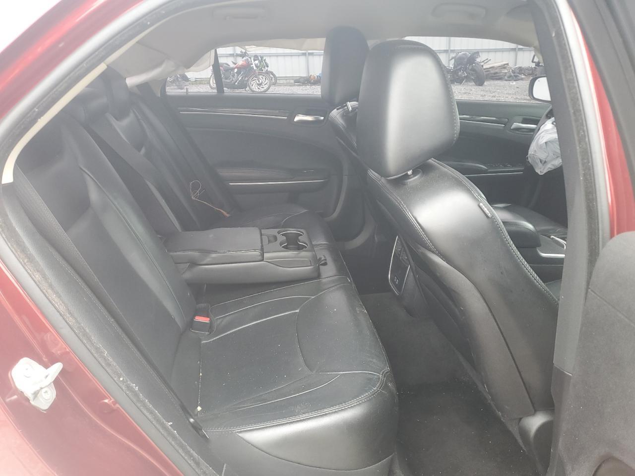 2016 CHRYSLER 300