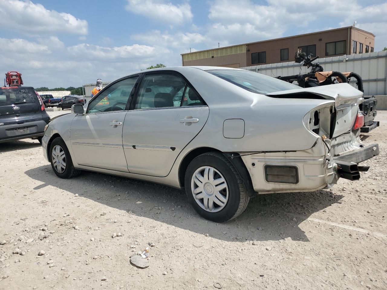2004 TOYOTA CAMRY