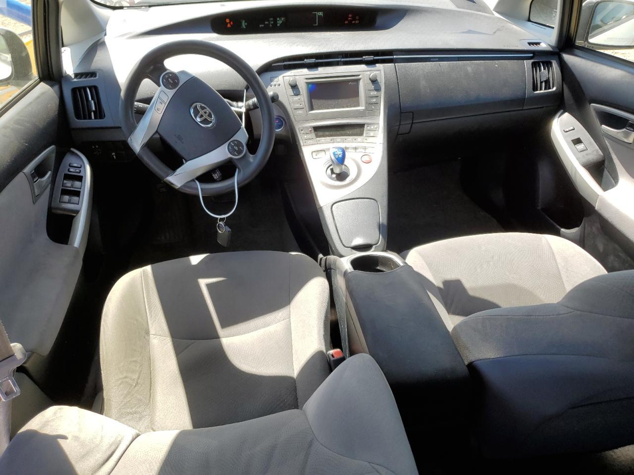 2015 TOYOTA PRIUS