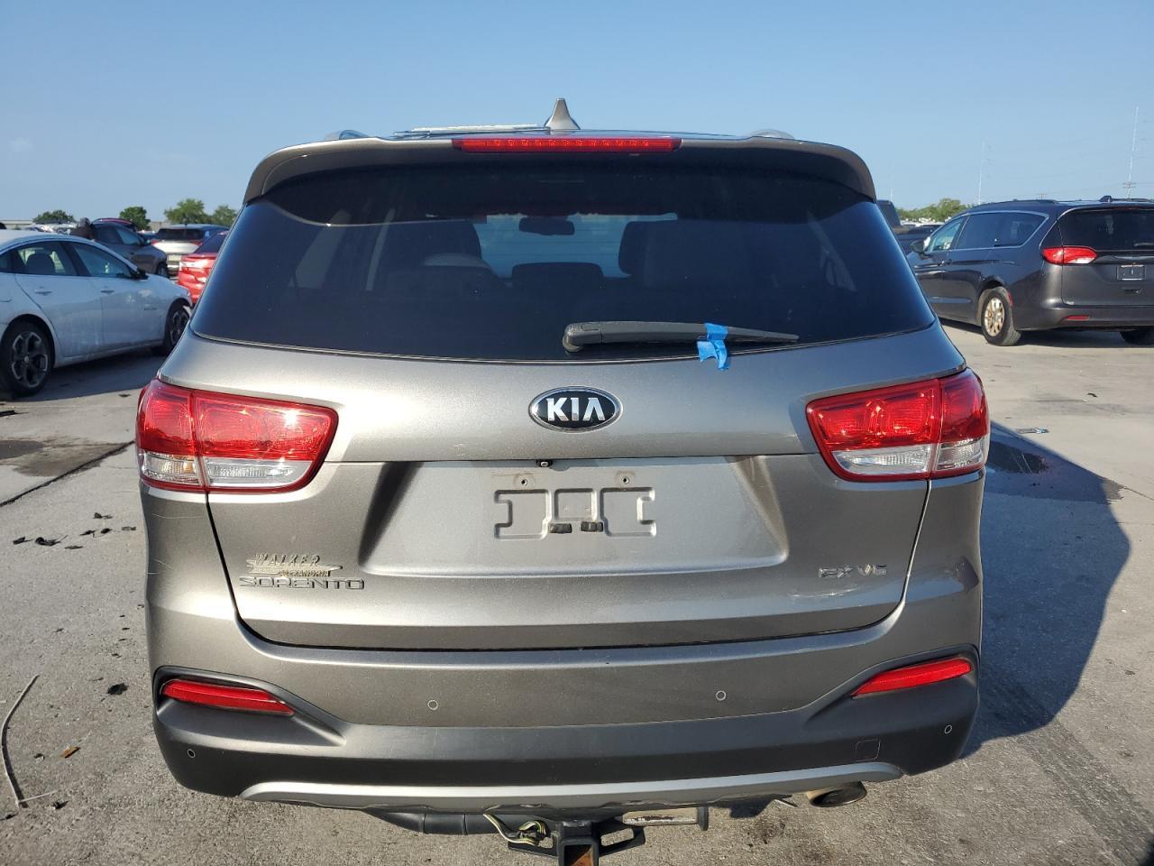 2016 KIA SORENTO