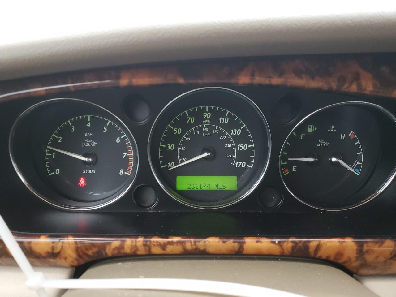 2004 JAGUAR Xj-Series