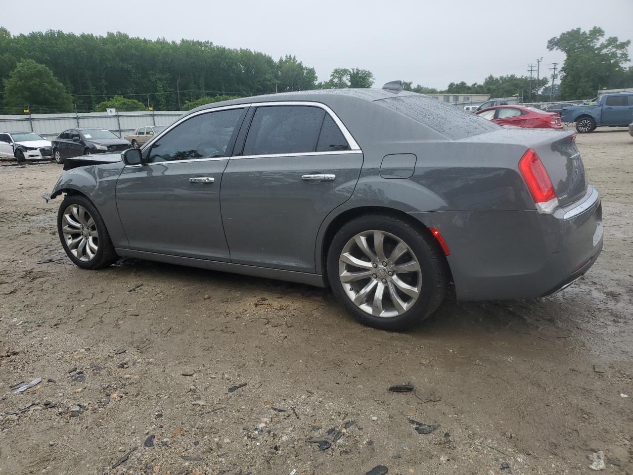 2019 CHRYSLER 300