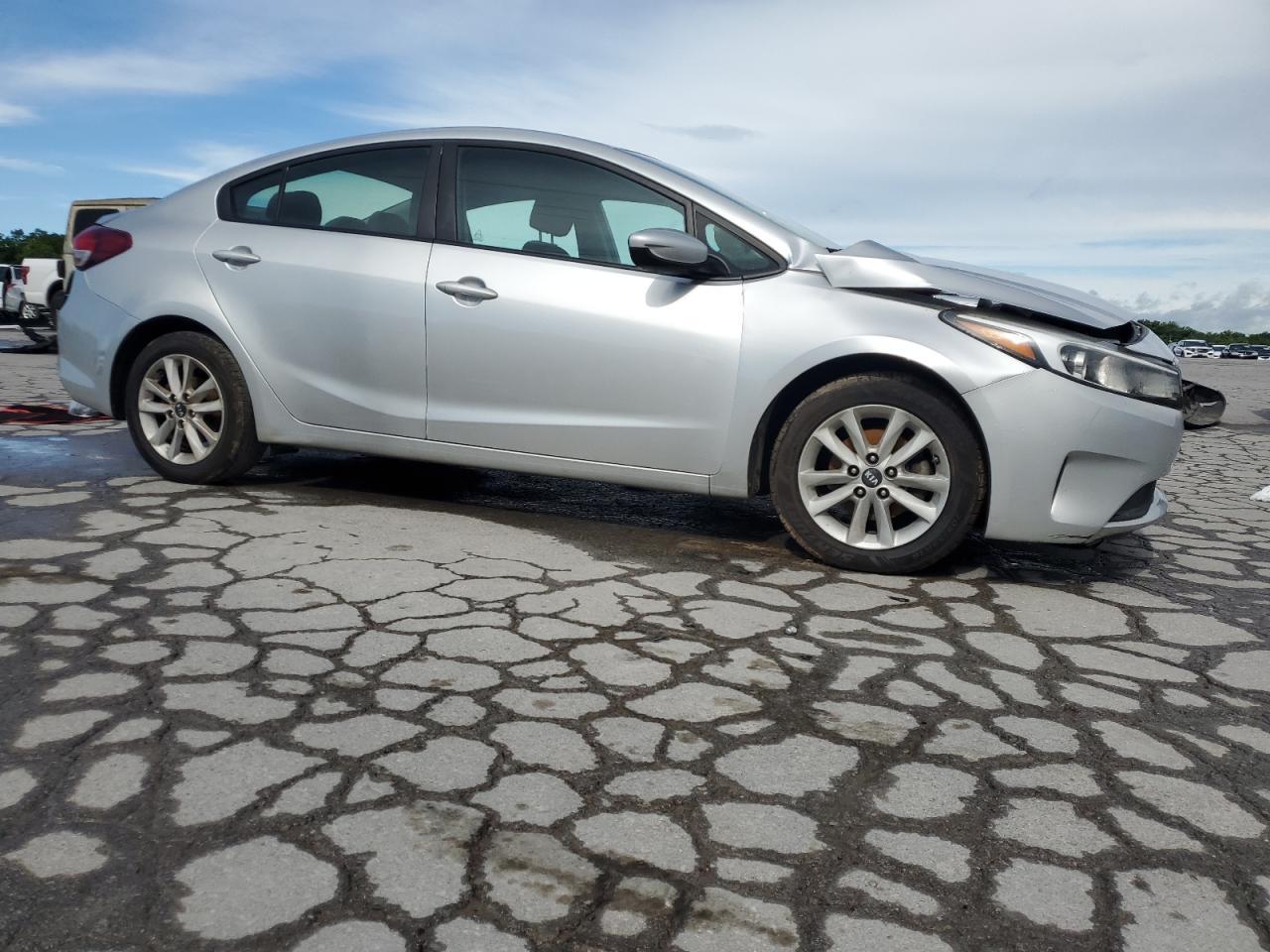 2017 KIA FORTE