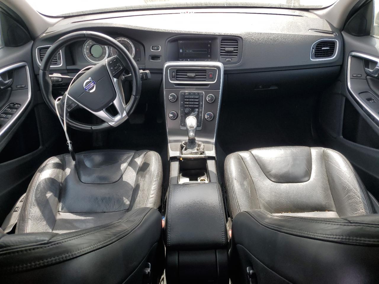 2013 VOLVO