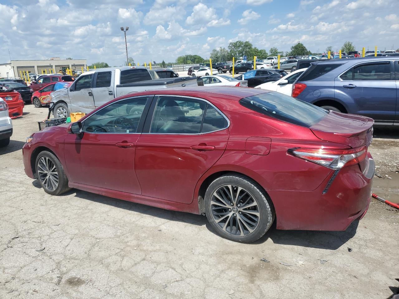 2018 TOYOTA CAMRY