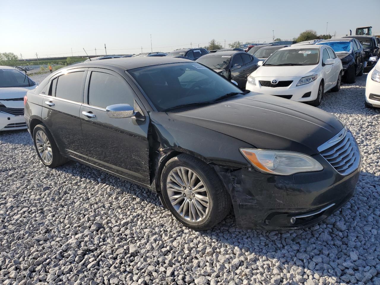 2011 CHRYSLER 200