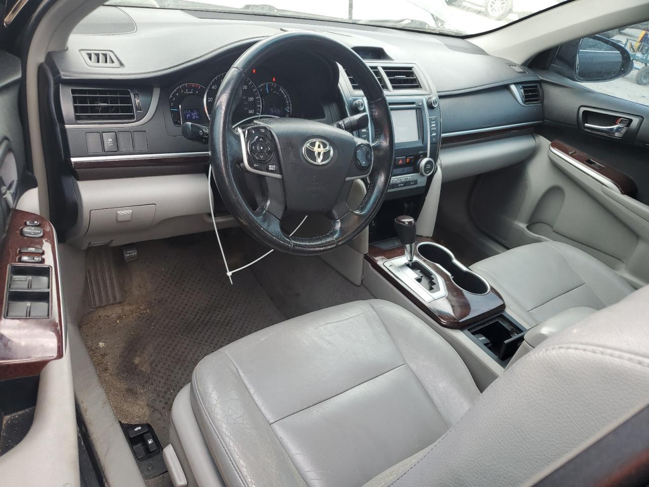 2014 TOYOTA CAMRY